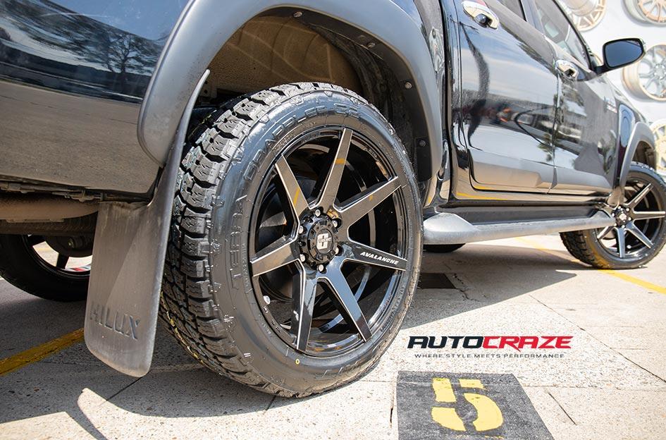 TOYOTA HILUX N80 4WD AVALANCHE GLOSS BLACK MILLED ACCENTS